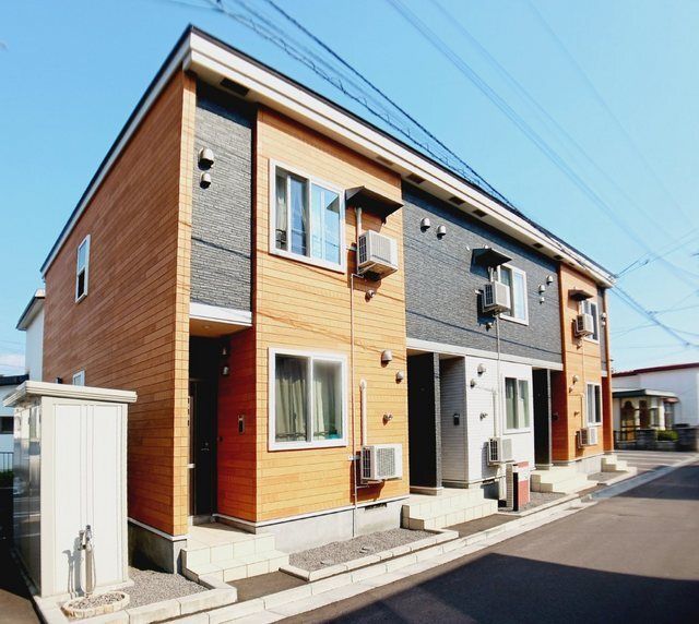 カムフォート美原 参番館の外観画像