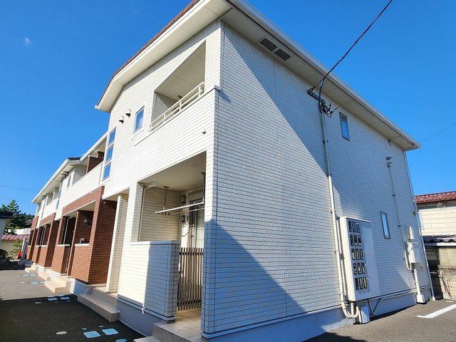 リアンファミリオⅢの外観画像