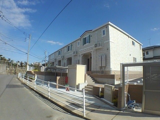 ピュア ニューポポラの外観画像