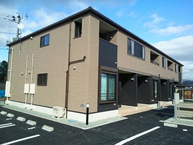 アルバ エストの外観画像