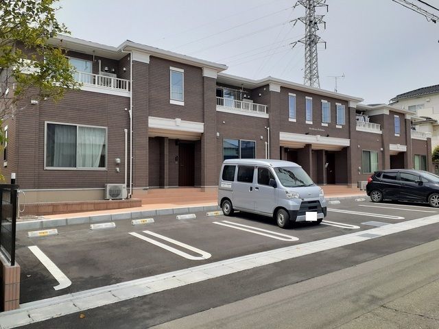 レジデンス シンハマの外観画像