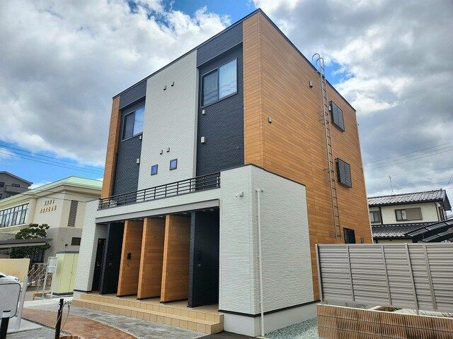 アゼイリア ヒルの外観画像