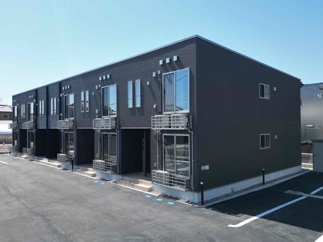 ウィークシティの外観画像