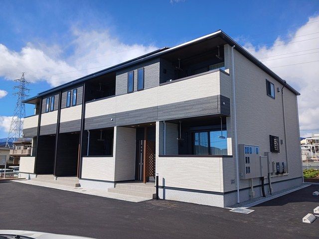 ホワイトローズの外観画像