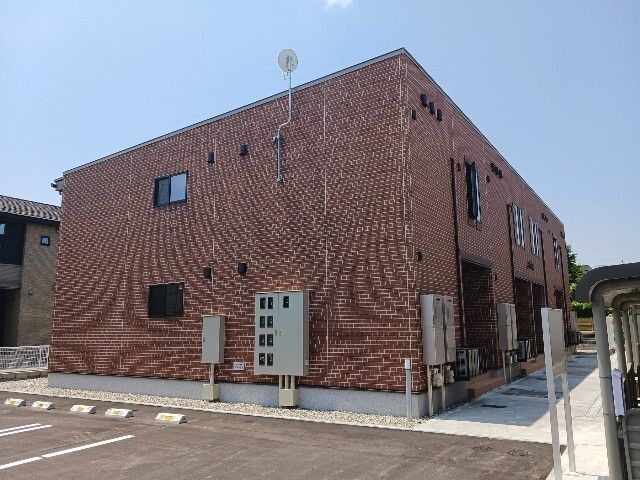 クレメント高岡Aの外観画像