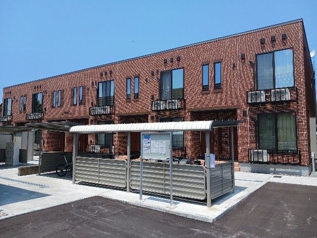 クレメント高岡Bの外観画像