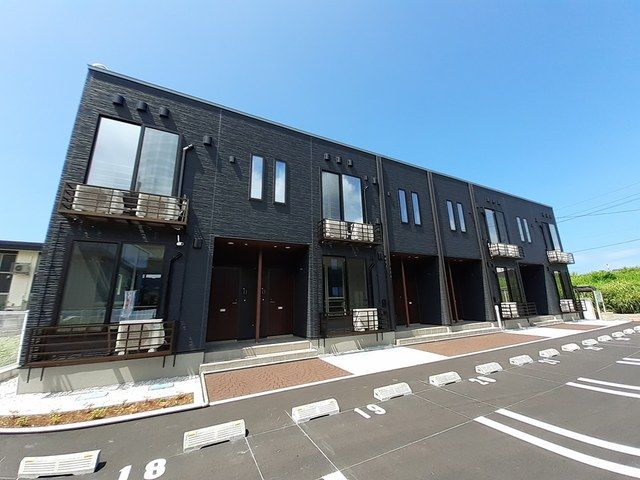 青海ヒルズ Bの外観画像