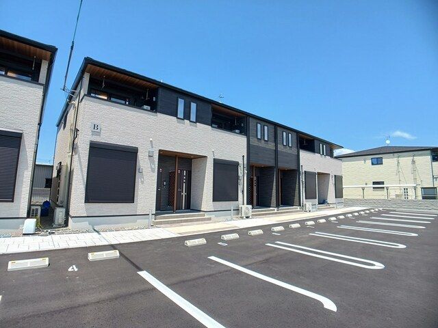 クレメント岩出Bの外観画像