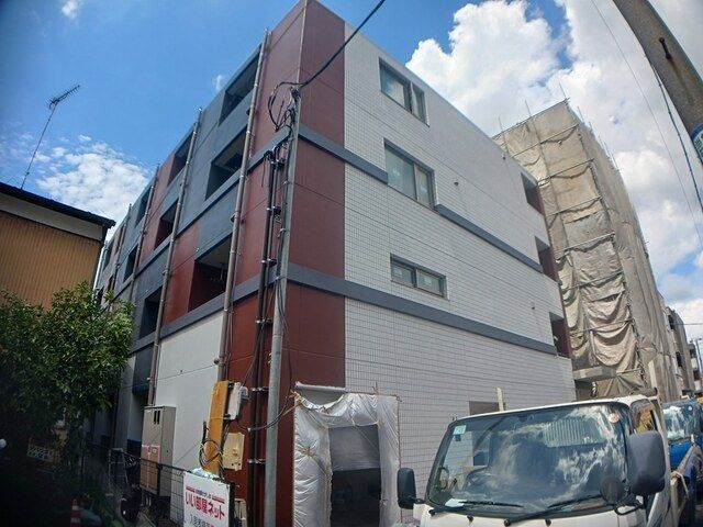 ダウンタウン ワイの外観画像