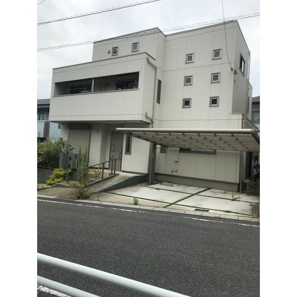 いずみ三丁目戸建の外観画像