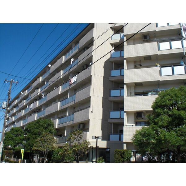 鶴見グランドハイツの外観画像