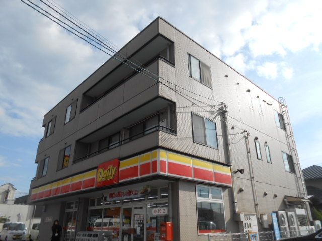 マンション丸吉の外観画像