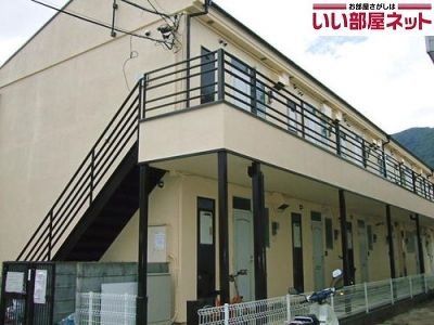 ロイヤルハイツの外観画像