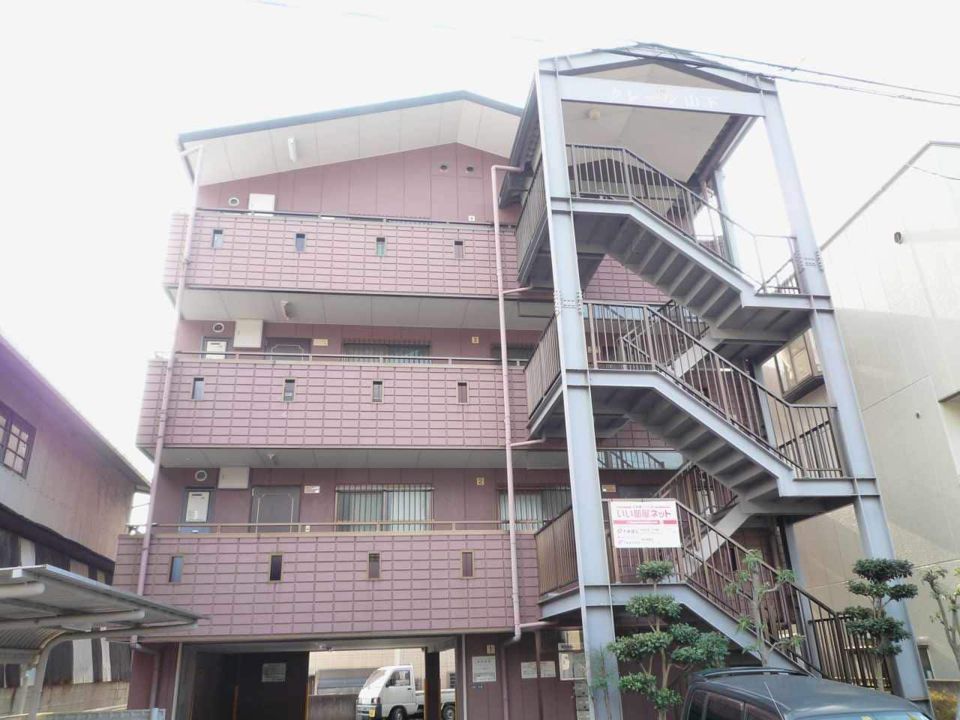 クレール山下の外観画像