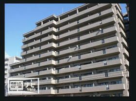 サーパス県立大学前の外観画像
