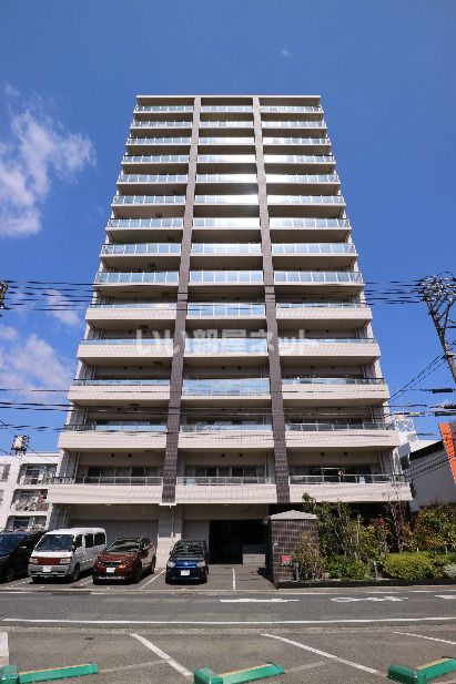 ポレスター麻里布タワージュエルの外観画像
