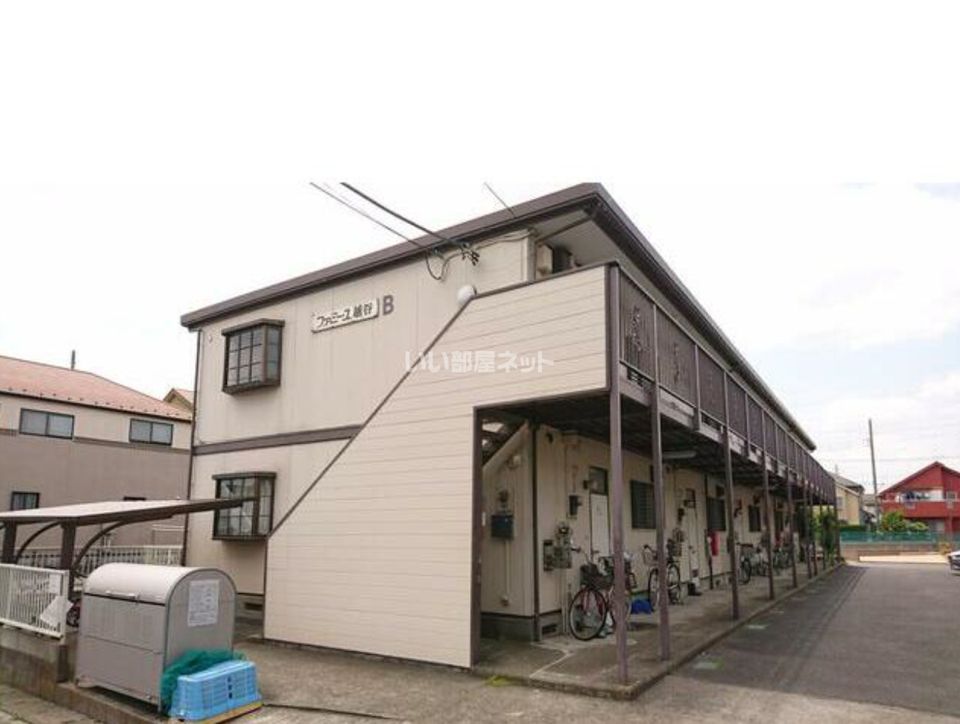 ファミーユ越谷B棟の外観画像