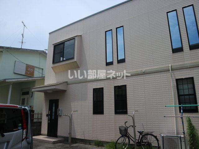 テラスハウス三和 西棟の外観画像