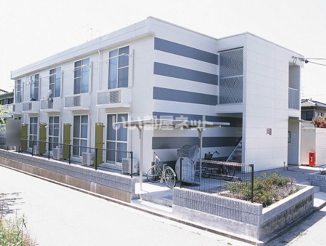 レオパレスユリの外観画像