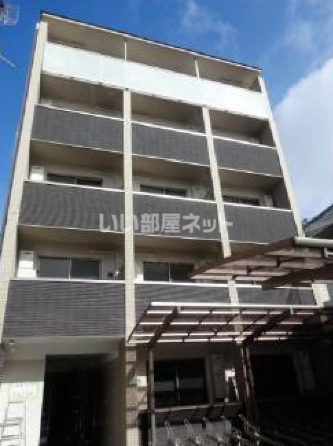 クレドール西院の外観画像