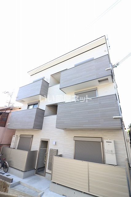 リファインド魚住の外観画像