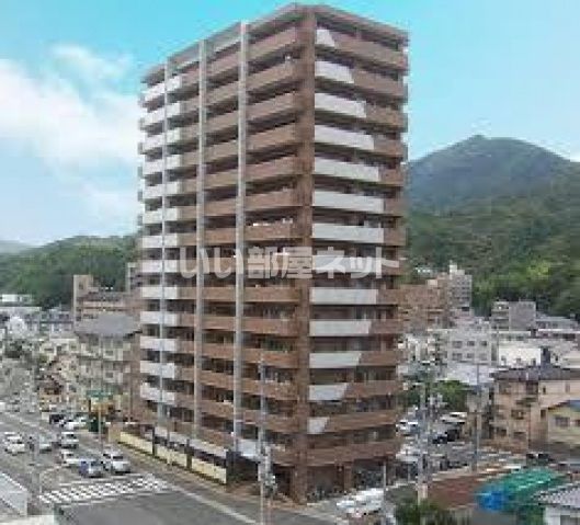 ヴィラージュ大町駅前の外観画像