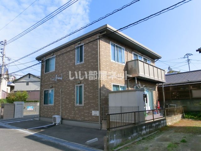 シャルマンハイツの外観画像