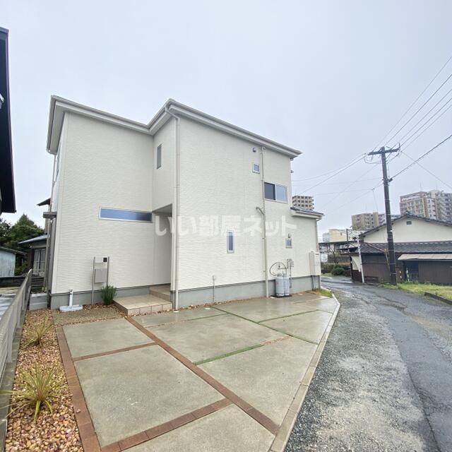 基山町長野貸家の外観画像
