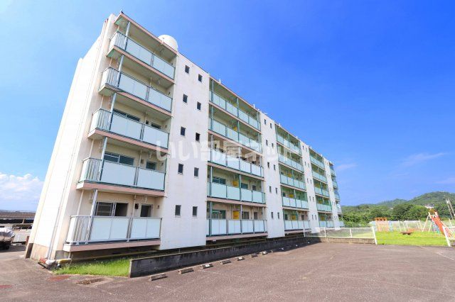 ビレッジハウスⅡ7号棟の外観画像