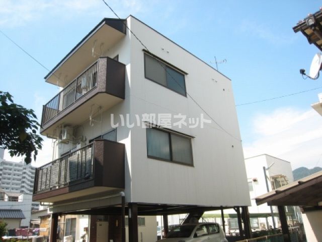 梅田ビルの外観画像
