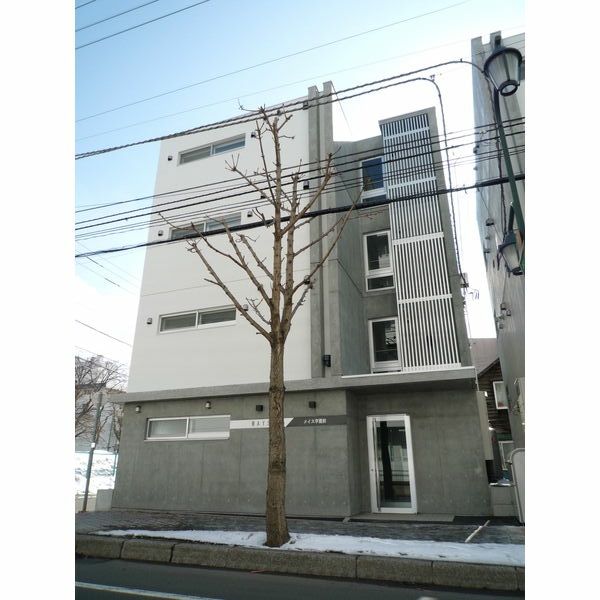 メイス学園前の外観画像