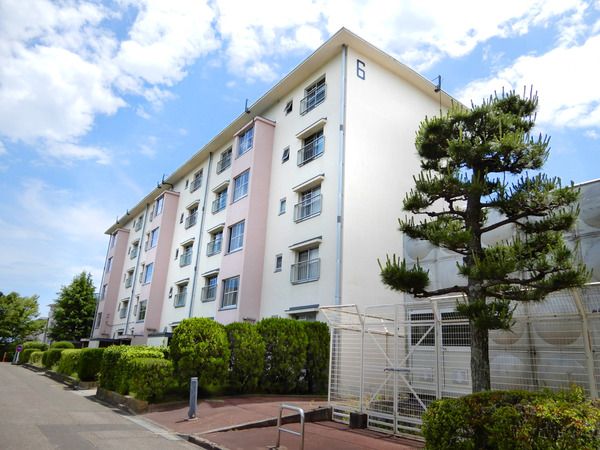 ビレッジハウス仙台鶴ケ谷五丁目3号棟の外観画像