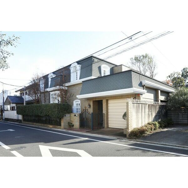 世田谷区成城一戸建ての外観画像
