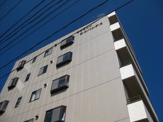 セグウンド・セルバンデスの外観画像