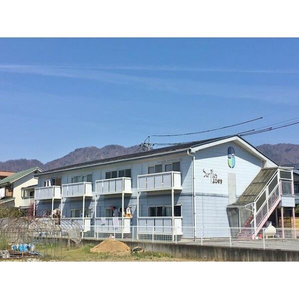 サープラスよこせきの外観画像