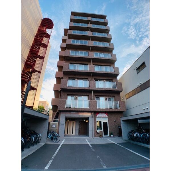 小泉マンション メム19の外観画像