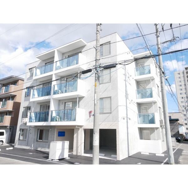 ブルーオーシャン八軒の外観画像