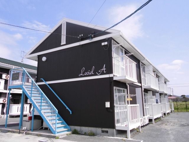 ルシエルA棟の外観画像