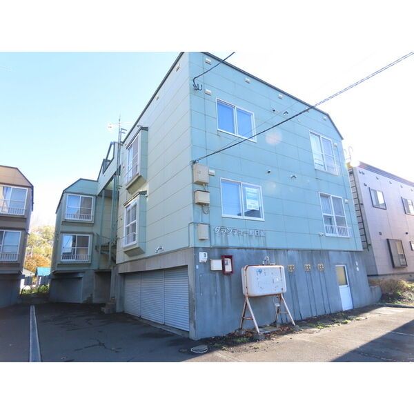 グランデュールB館の外観画像