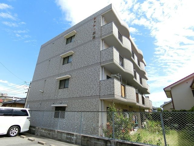 シャトー渡辺の外観画像