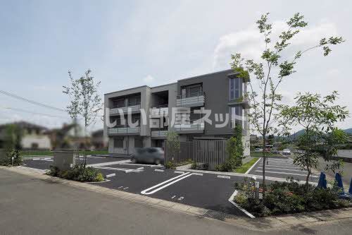 BEREO 厚東の外観画像