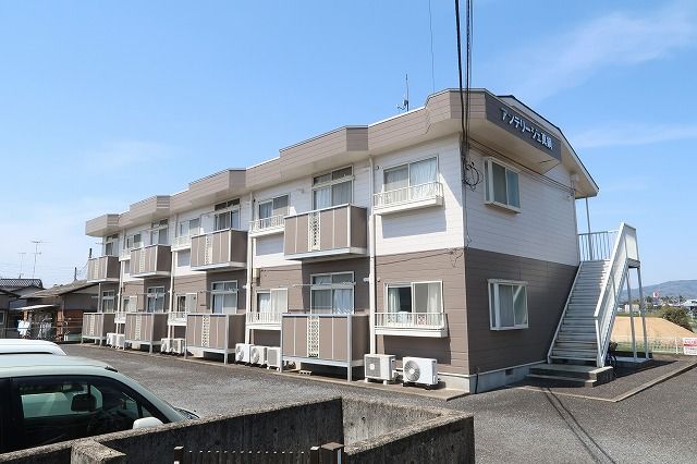 アンテリージェ真鍋の外観画像