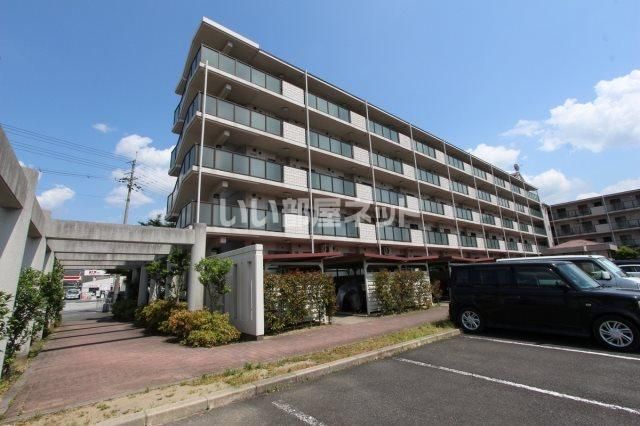 サンク・メルベーユ並河の外観画像