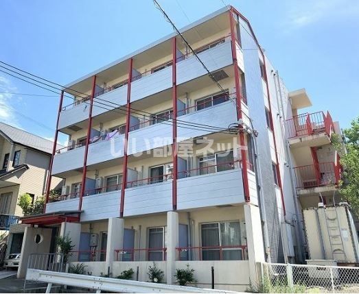 モンテメール学園前の外観画像