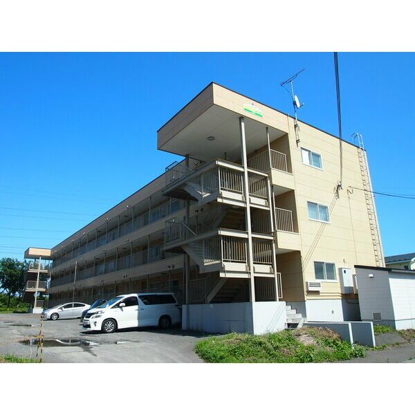 雅灯マンションの外観画像