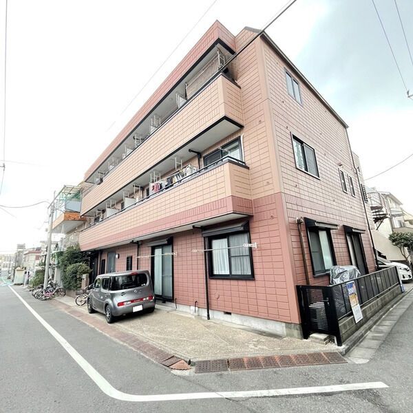 ウエストタウンの外観画像