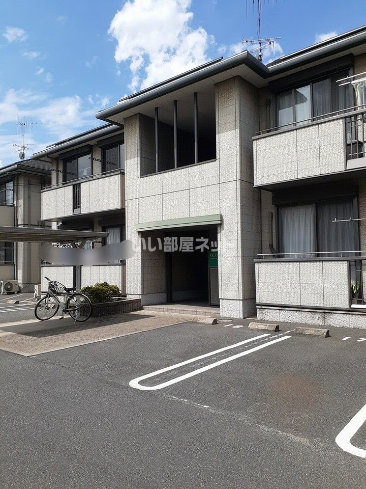 バリュージュD棟の外観画像
