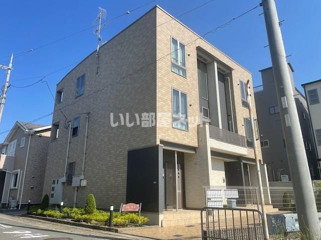 プレウスの外観画像