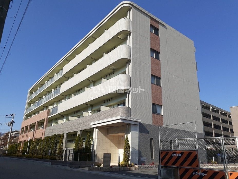 カーロ.アロッジオの外観画像