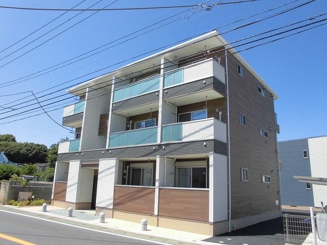 カーサ・ラッフィナートⅢの外観画像